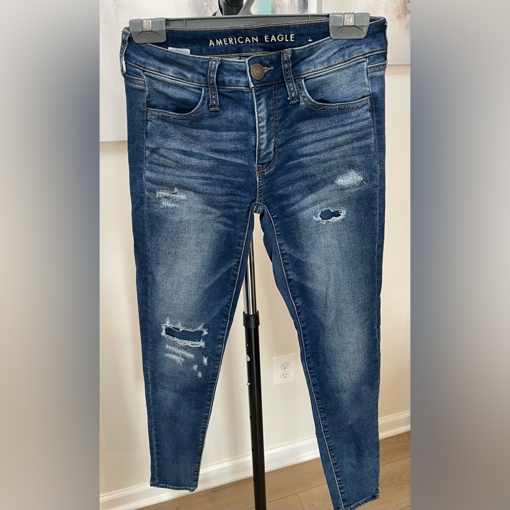 American Eagle Outfitters Women’s Ripped Dark Blue Skinny Jeans Super Stretch